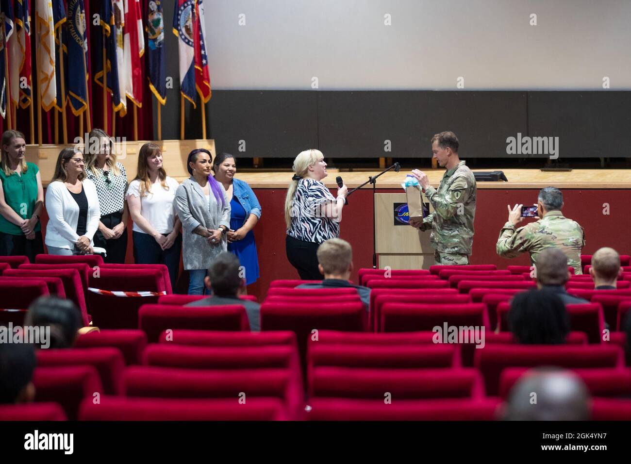 Comando Sgt. Sr. Robert V. el Sgt. Mayor del Ejército de los