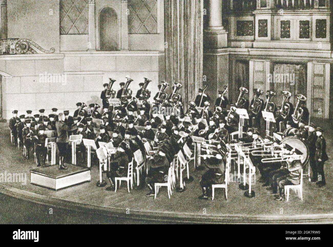 Representación de la Orquesta de Demostración separada del Ministerio de Guerra de la URSS en el P.I. Tchaikovsky en Moscú. Foto de stock
