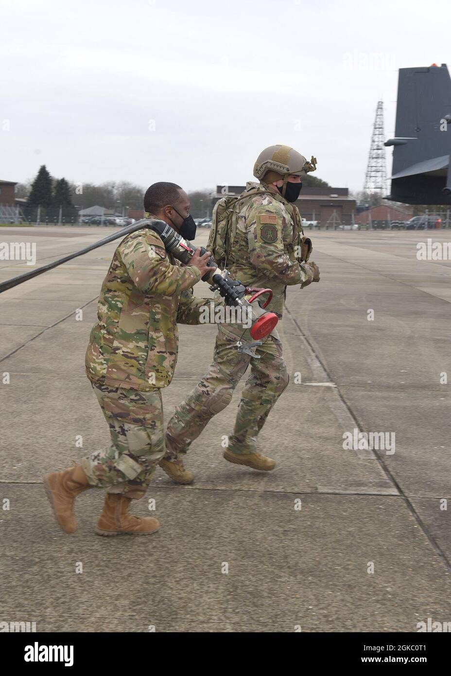 U. S. Fuerza Aérea Brig. El General Ronald E. Jolly Sr., Director de  Logística, Ingeniería y Protección de la Fuerza de las Fuerzas Aéreas de  Estados Unidos en Europa y África, funciona