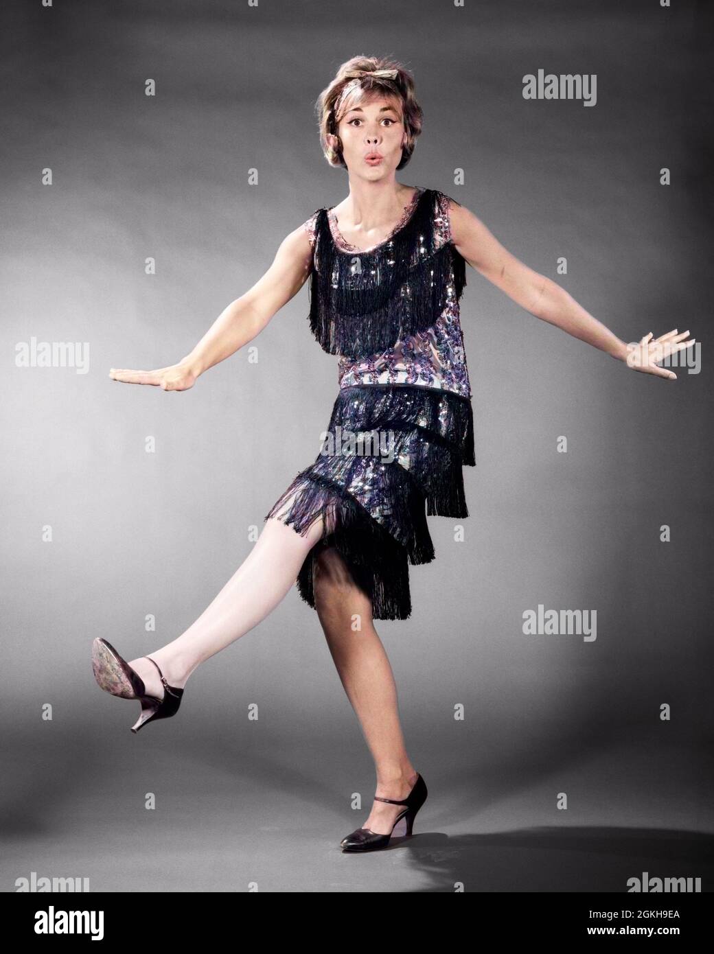 Mujeres bailando charleston fotografías e imágenes de alta resolución -  Alamy