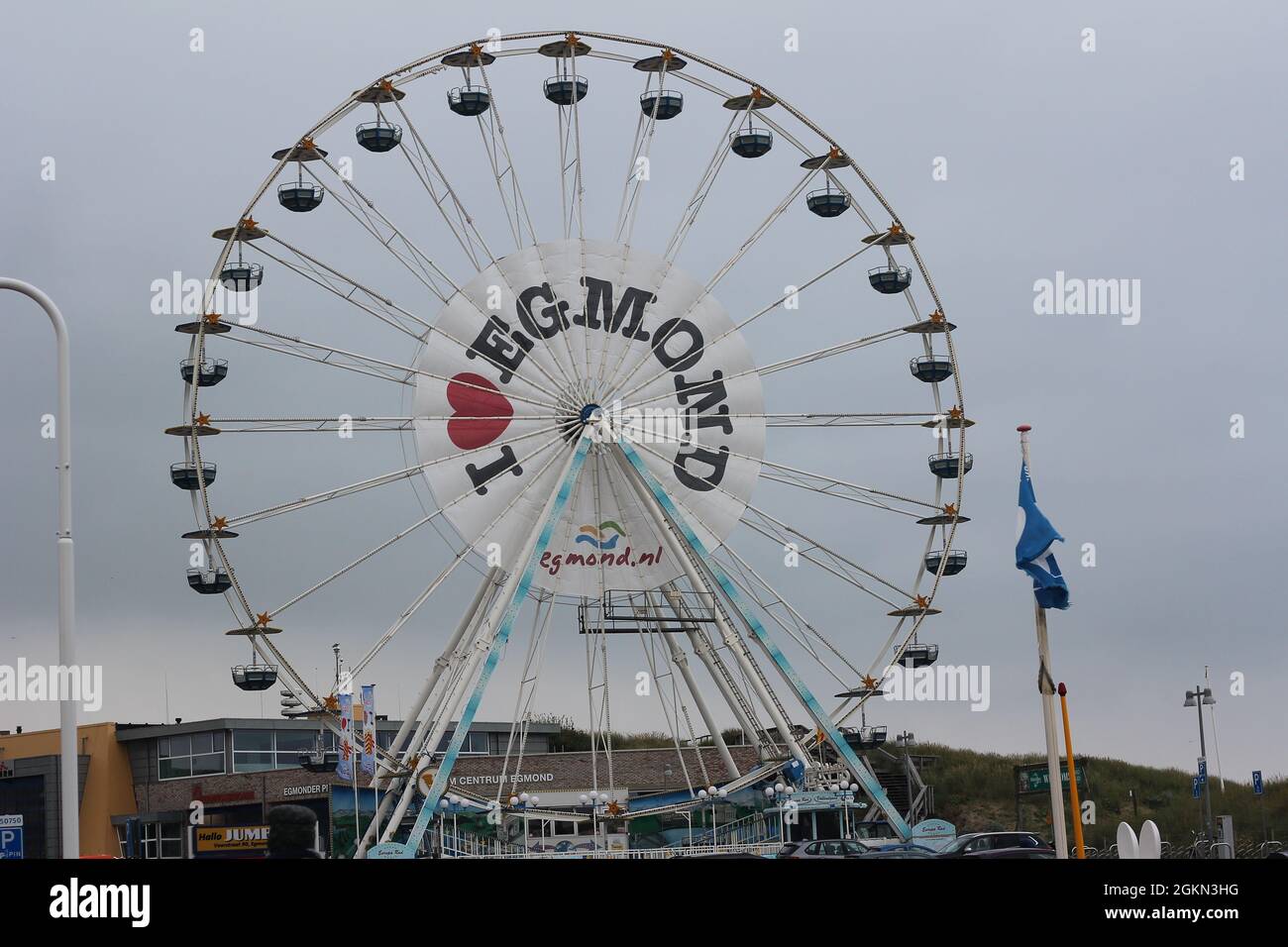 Ferris-rueda en la playa de Egmond-on-Zee, Noord-Holland, Países Bajos Foto de stock