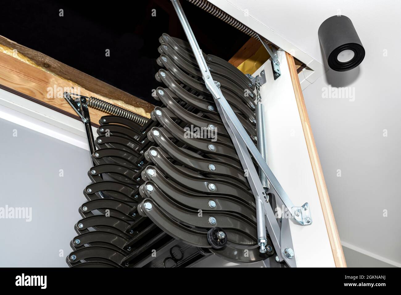 Escaleras plegables de metal fotografías e imágenes de alta resolución -  Alamy