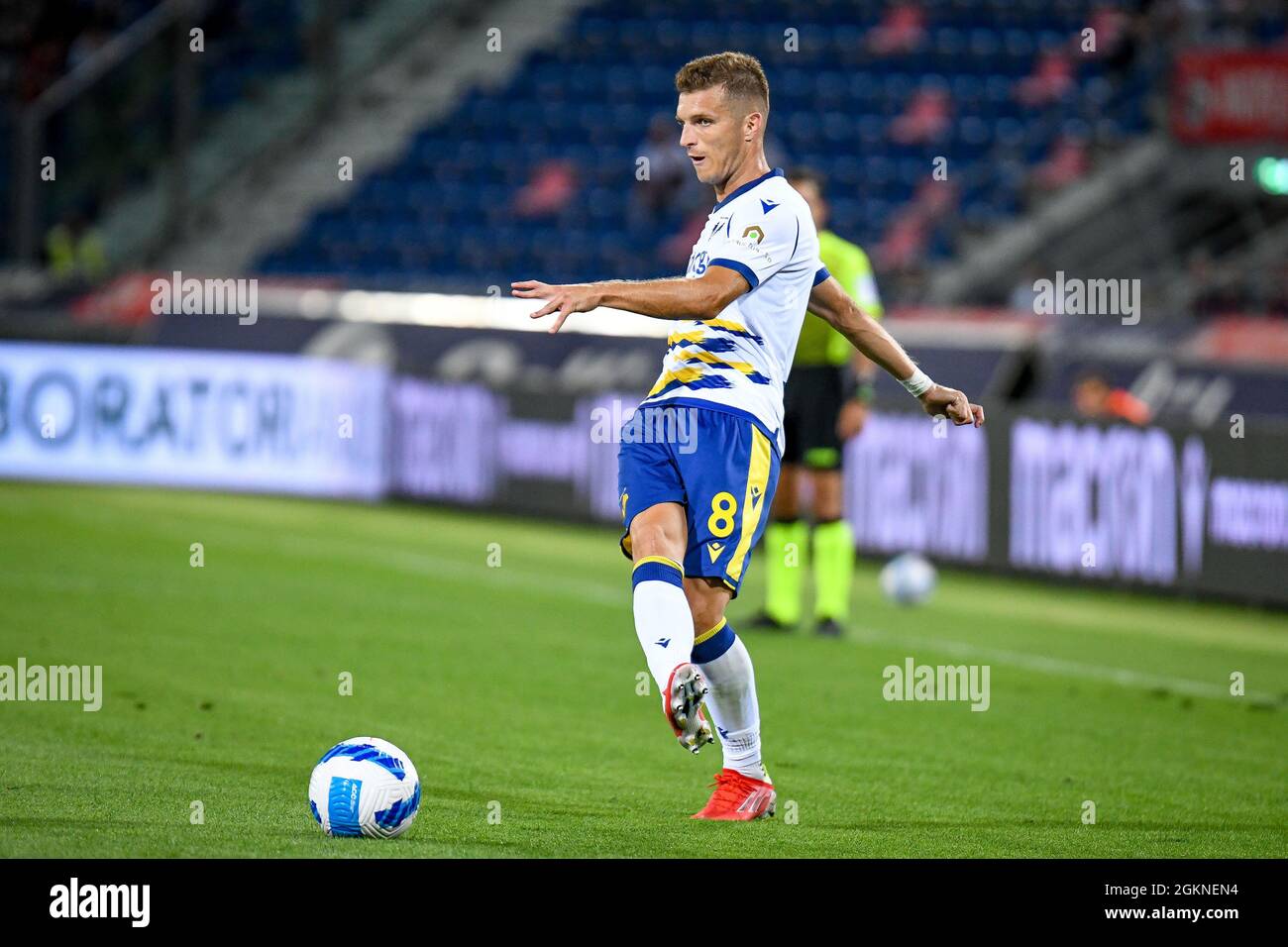 Bolonia, Italia. 13th de Sep de 2021. Darko Lazovic (Verona) retrato en acción durante Bolonia FC vs Hellas Verona FC, fútbol italiano Serie A partido en Bolonia, Italia, septiembre de 13 2021 Crédito: Agencia de Fotografía Independiente/Alamy Live News Foto de stock