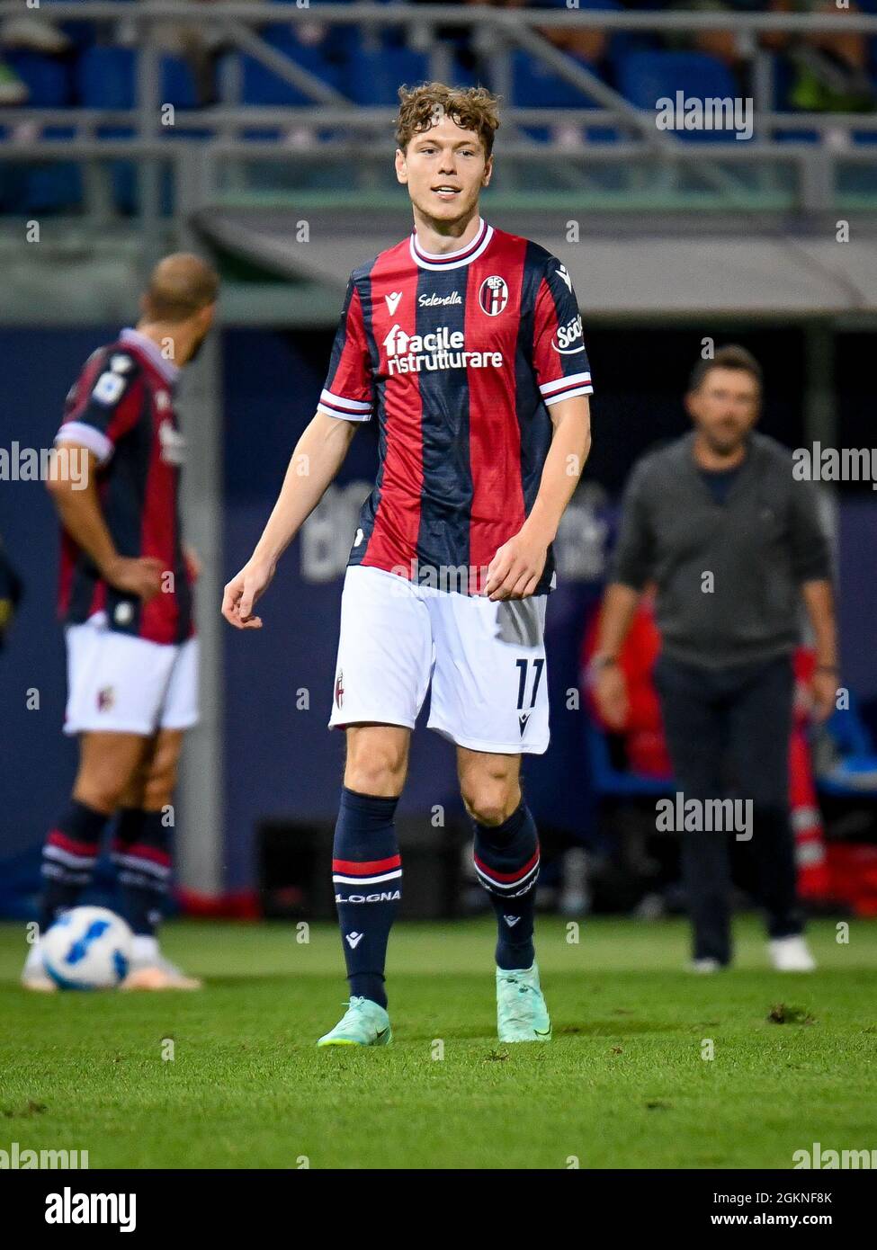 Bolonia, Italia. 13th de Sep de 2021. Gary Medel (Bolonia) po Durante Bolonia FC vs Hellas Verona FC, fútbol italiano Serie A partido en Bolonia, Italia, septiembre de 13 2021 Crédito: Agencia Independiente de Fotografía / Alamy Live News Foto de stock