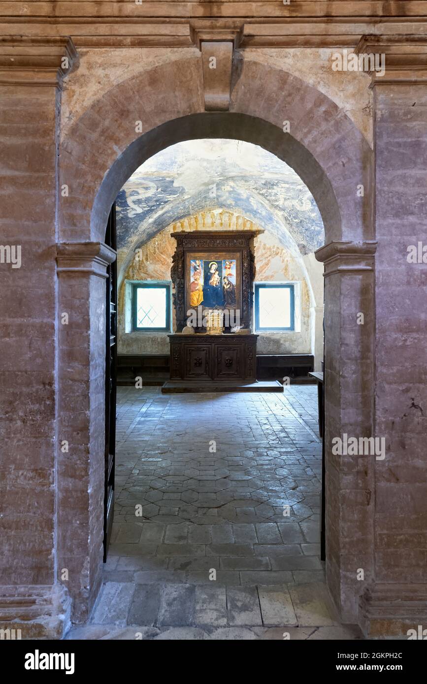 Montefalco Umbría Italia. Iglesia de San Francesco con frescos de Benozzo Gozzoli Foto de stock