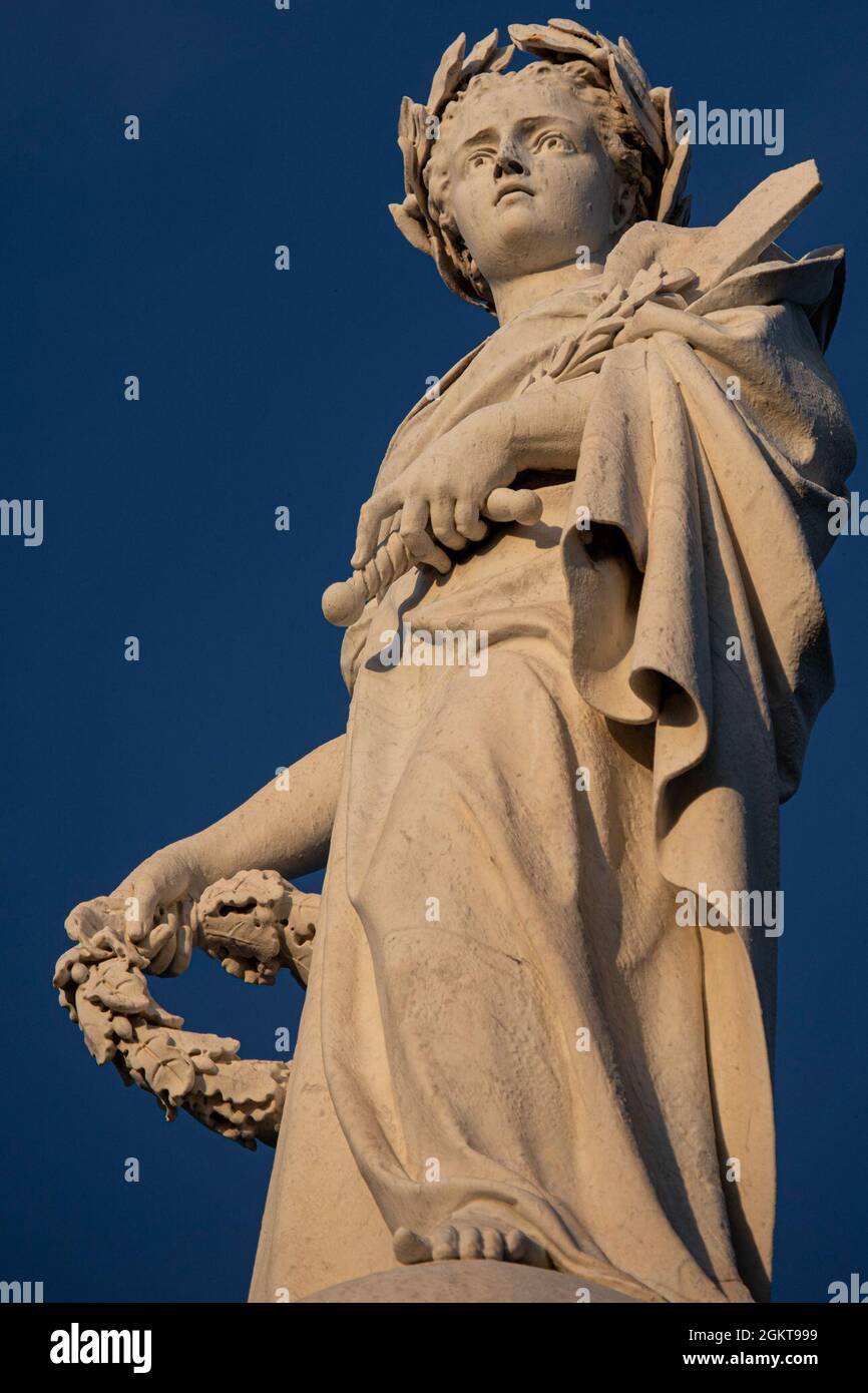 La estatua del Genio de la Libertad en la parte superior del Monumento Nacional de los Soldados en el Cementerio Nacional de Gettysburg en Gettysburg, Pensilvania, 26 de junio de 2021. Foto de stock