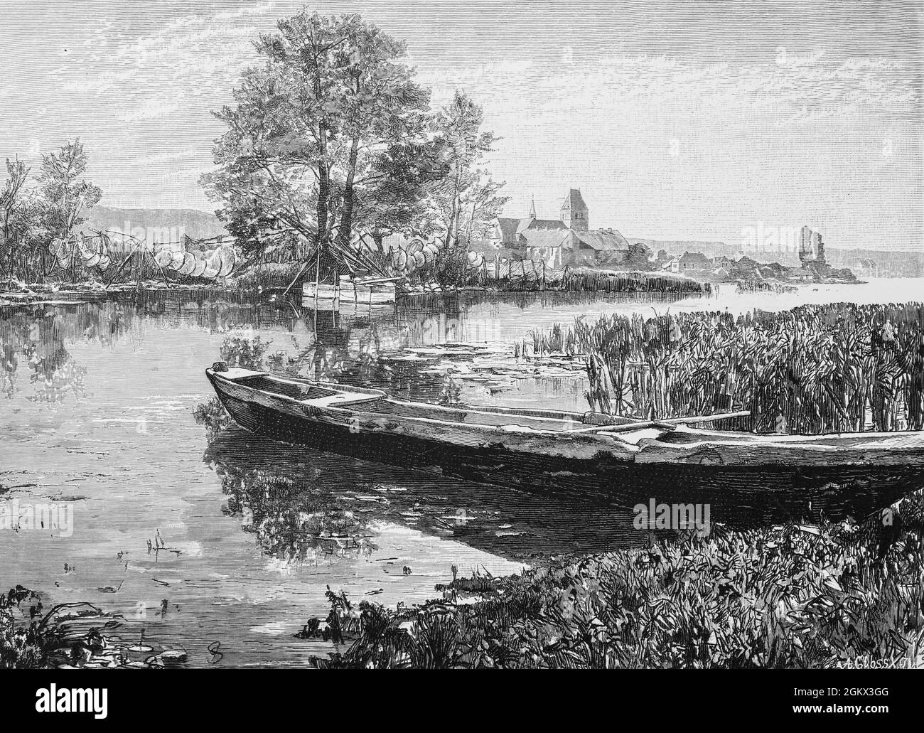 La ciudad interior de Ratzeburg con su catedral y el lago Ratzeburg con barcos de pesca y redes, Schleswig-Holstein, norte de Alemania Foto de stock