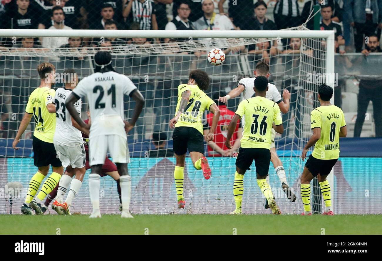 Fútbol Fútbol - Champions League - Grupo C - Besiktas v Borussia Dortmund -  Vodafone Park, Estambul, Turquía - 15 de