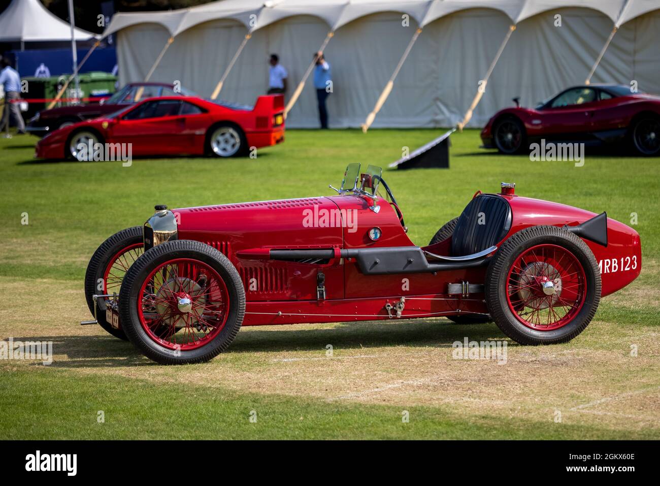 1927 Amilcar C6, parte de la colección Amazing Red en el Concours d’Elégance, celebrada en el Palacio de Blenheim el 5th de septiembre de 2021 Foto de stock