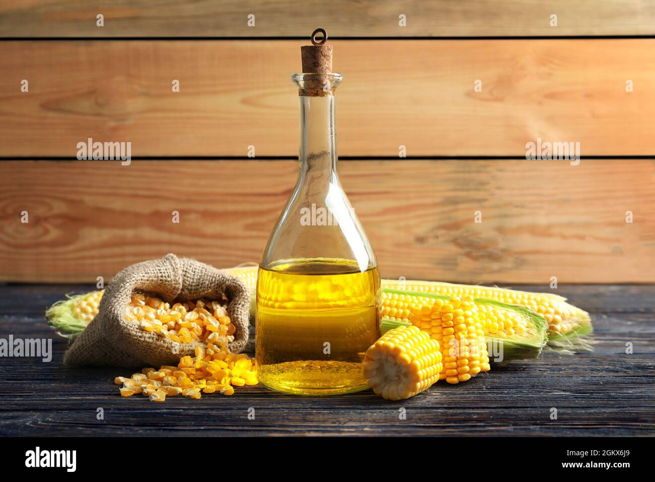 Composición con aceite de maíz, mazorcas