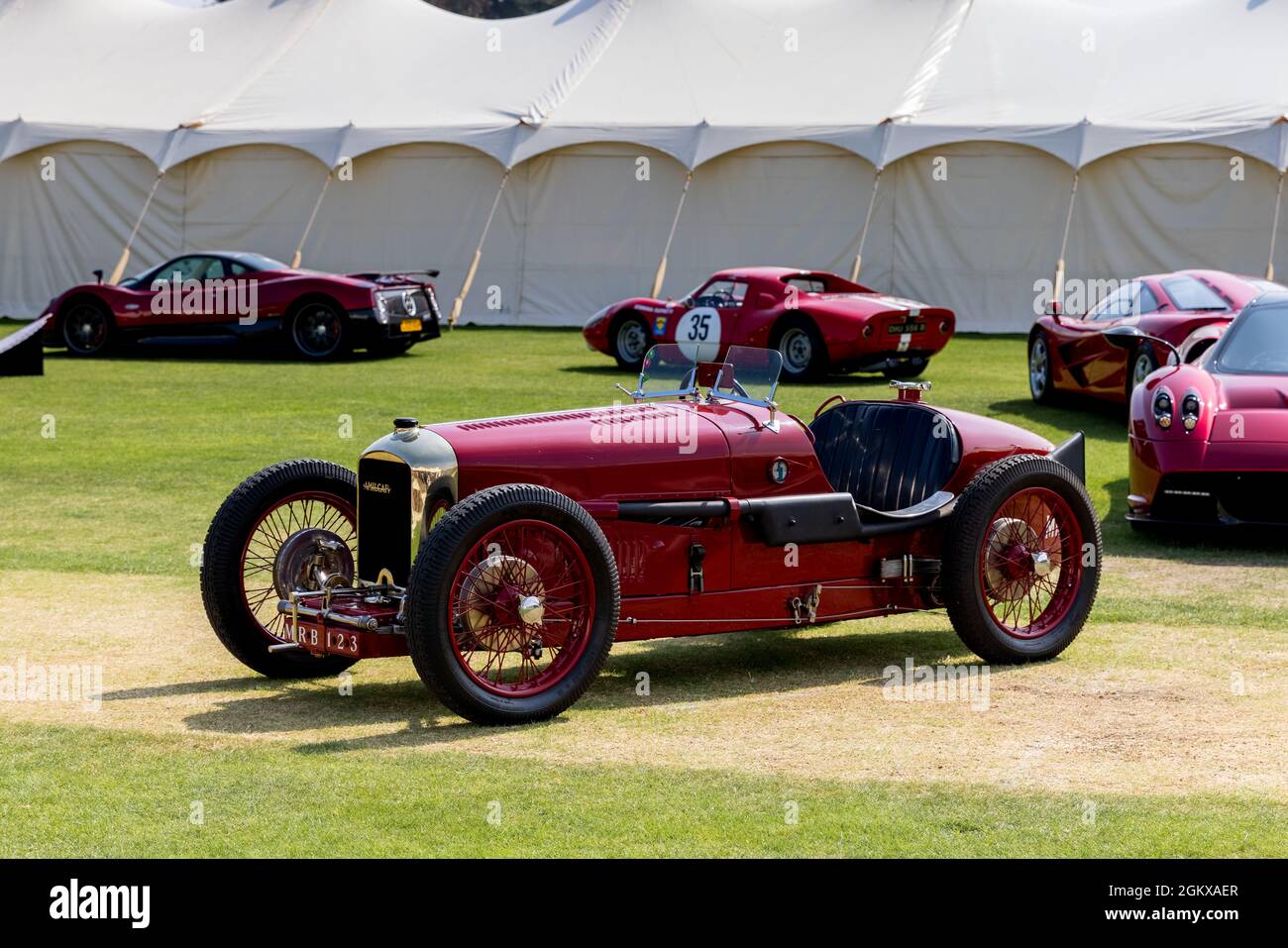 1927 Amilcar C6, parte de la colección Amazing Red en el Concours d’Elégance, celebrada en el Palacio de Blenheim el 5th de septiembre de 2021 Foto de stock