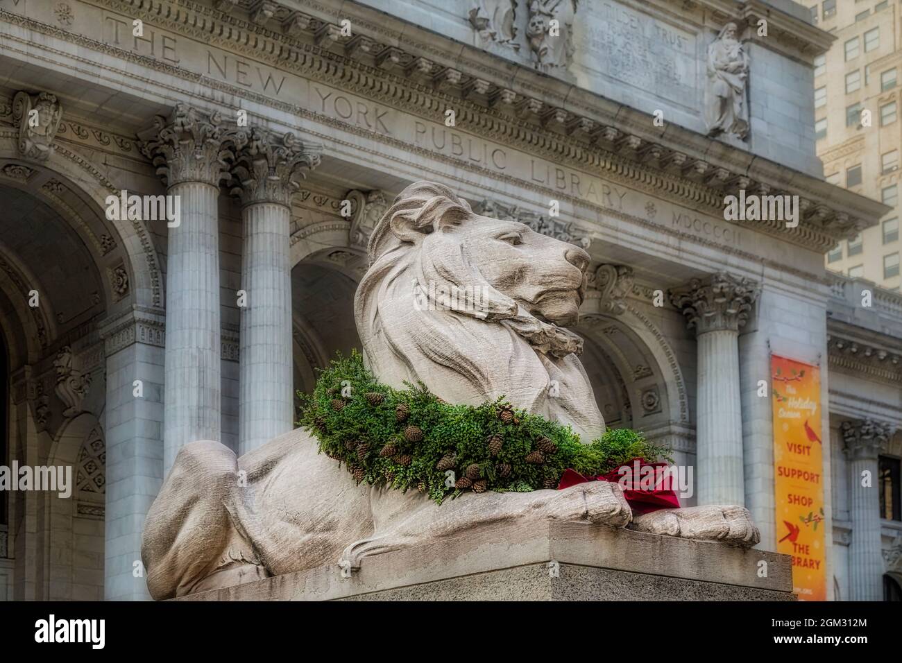 NYPL Paciencia León Paciencia, una de las estatuas de leones en