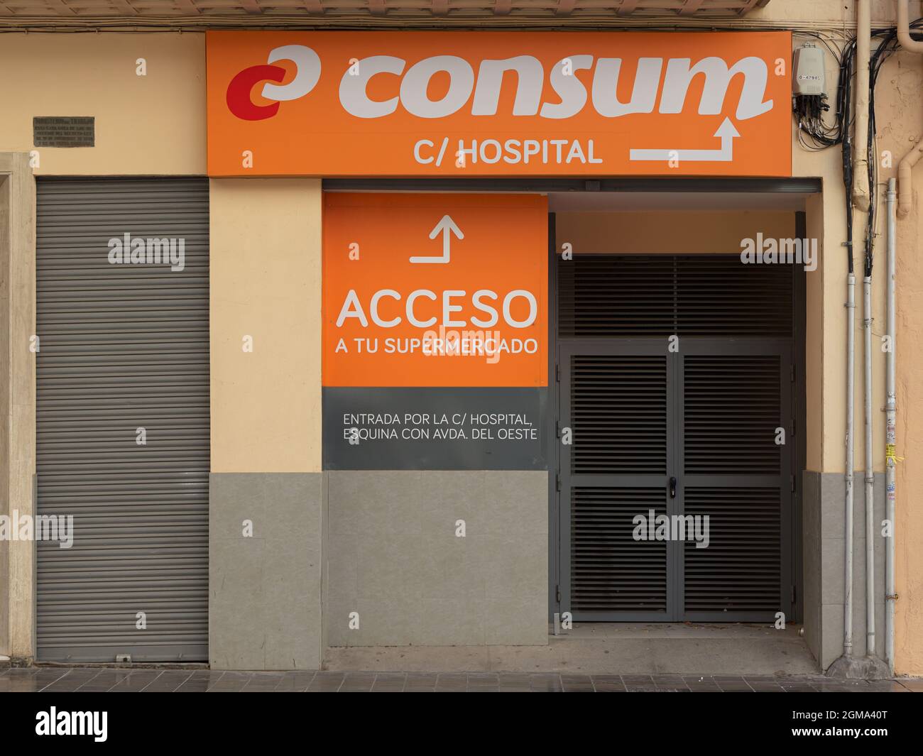 VALENCIA, ESPAÑA - 16 DE SEPTIEMBRE DE 2021. Consum es una cadena española  de supermercados, con sede en Silla Fotografía de stock - Alamy