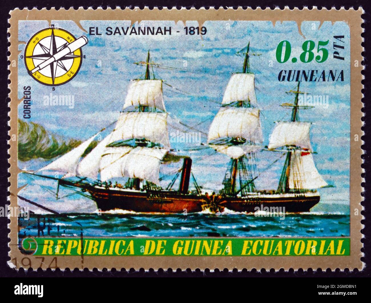 GUINEA ECUATORIAL - CIRCA 1976: Un sello impreso en Guinea Ecuatorial muestra el barco de vapor Sawannah, el primer barco de vapor que ha cruzado el Atlántico, circ Foto de stock