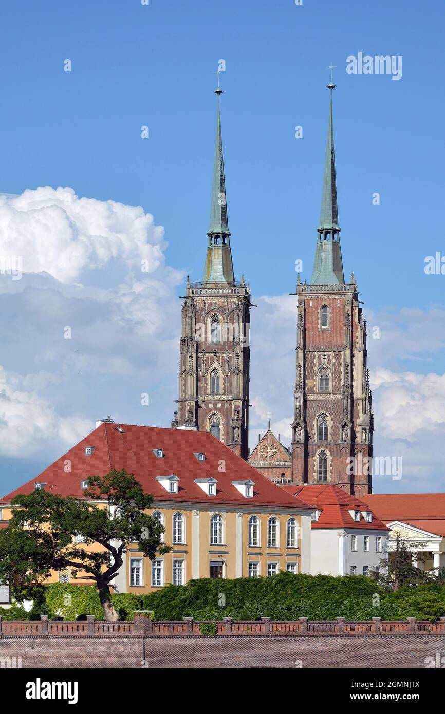 Catedral de San Juan Bautista en la Isla Catedral de Wroclaw - Polonia. Foto de stock