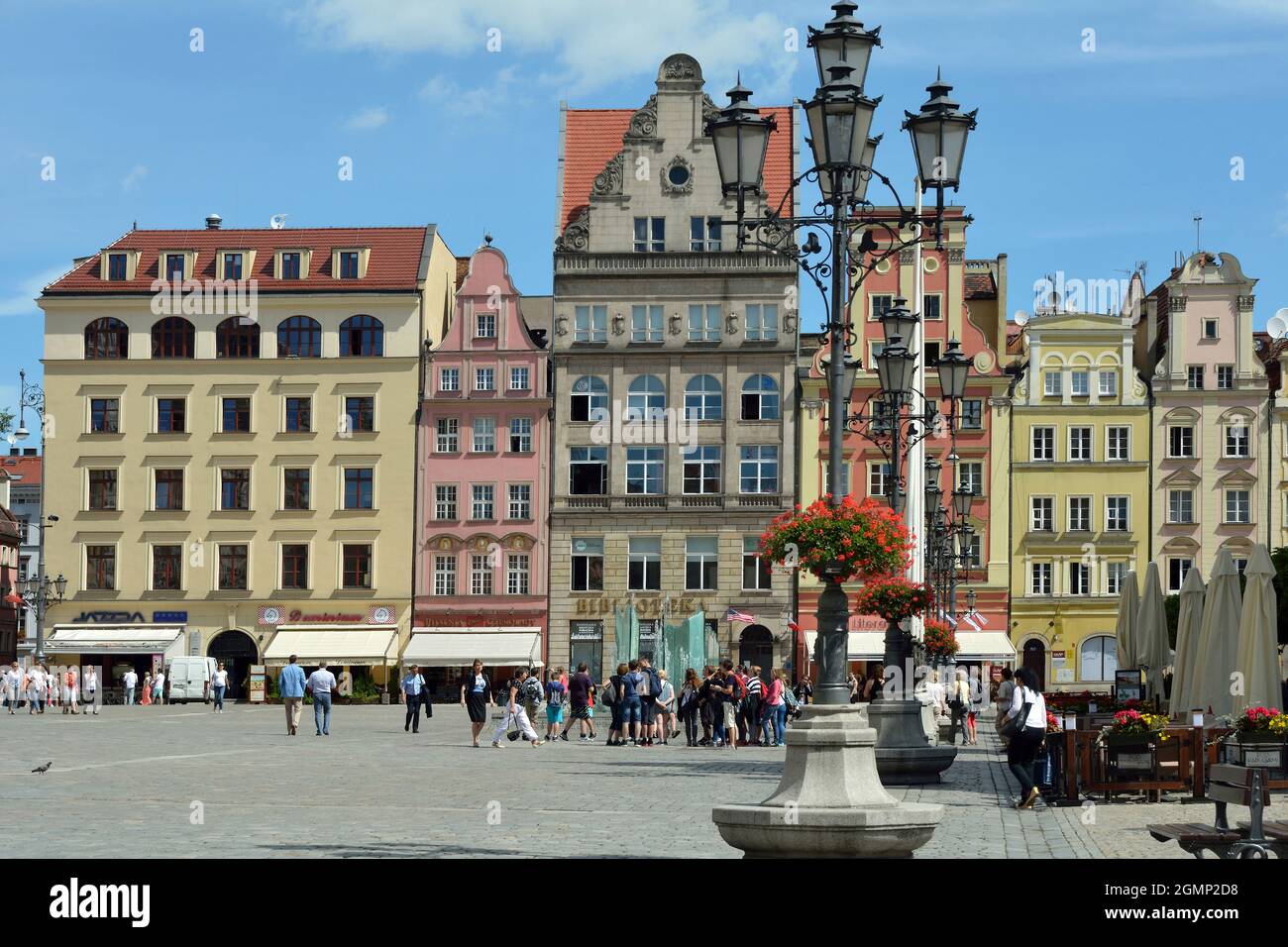Plaza del Mercado en el histórico casco antiguo de Wroclaw - Polonia. Foto de stock