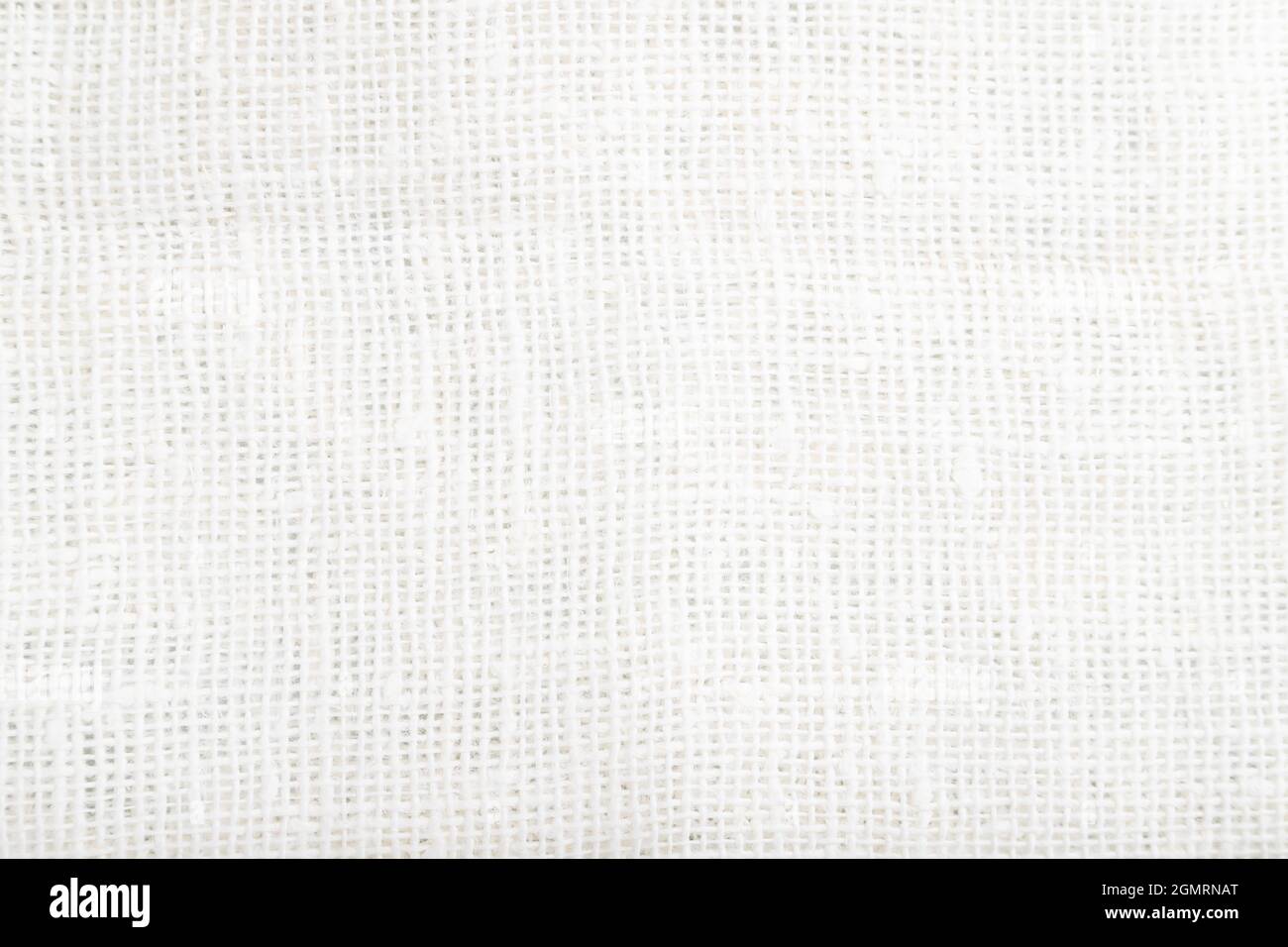 Fragmento de tejido de lino blanco liso. Vista superior, plano