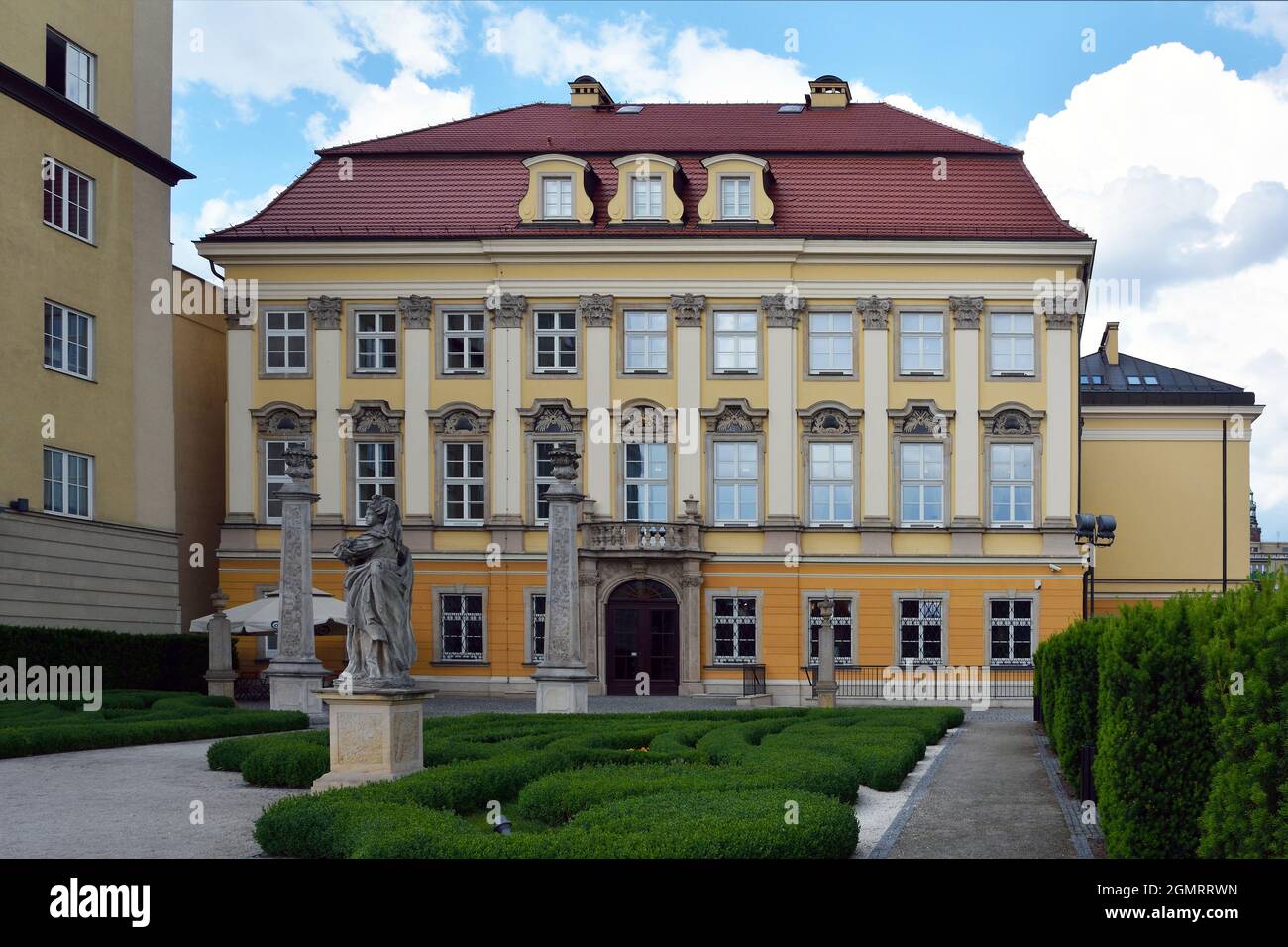 Palacio Real de Wroclaw en Polonia - Palac Krolewski. Originalmente un palacio de la monarquía prusiana y de 1770 la residencia del Hohenzollern en Wropl Foto de stock