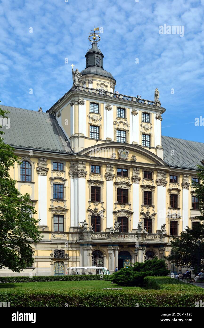 Edificio de la Universidad de Wroclaw - Polonia. Foto de stock