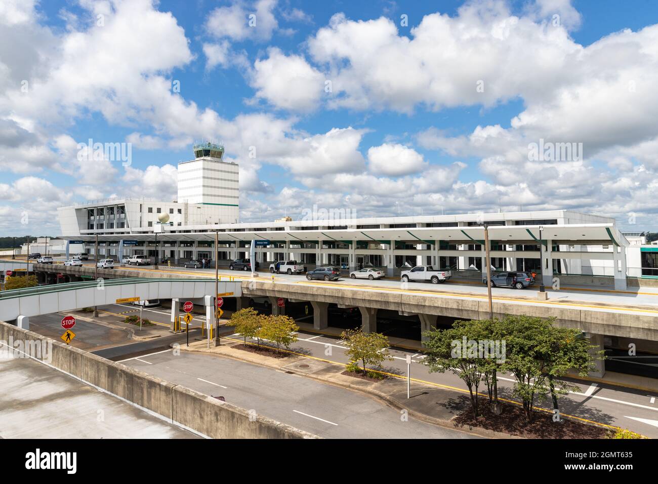 Jackson, MS - 19 de septiembre de 2021: Aeropuerto Internacional Jackson Medgar Wiley Evers Foto de stock