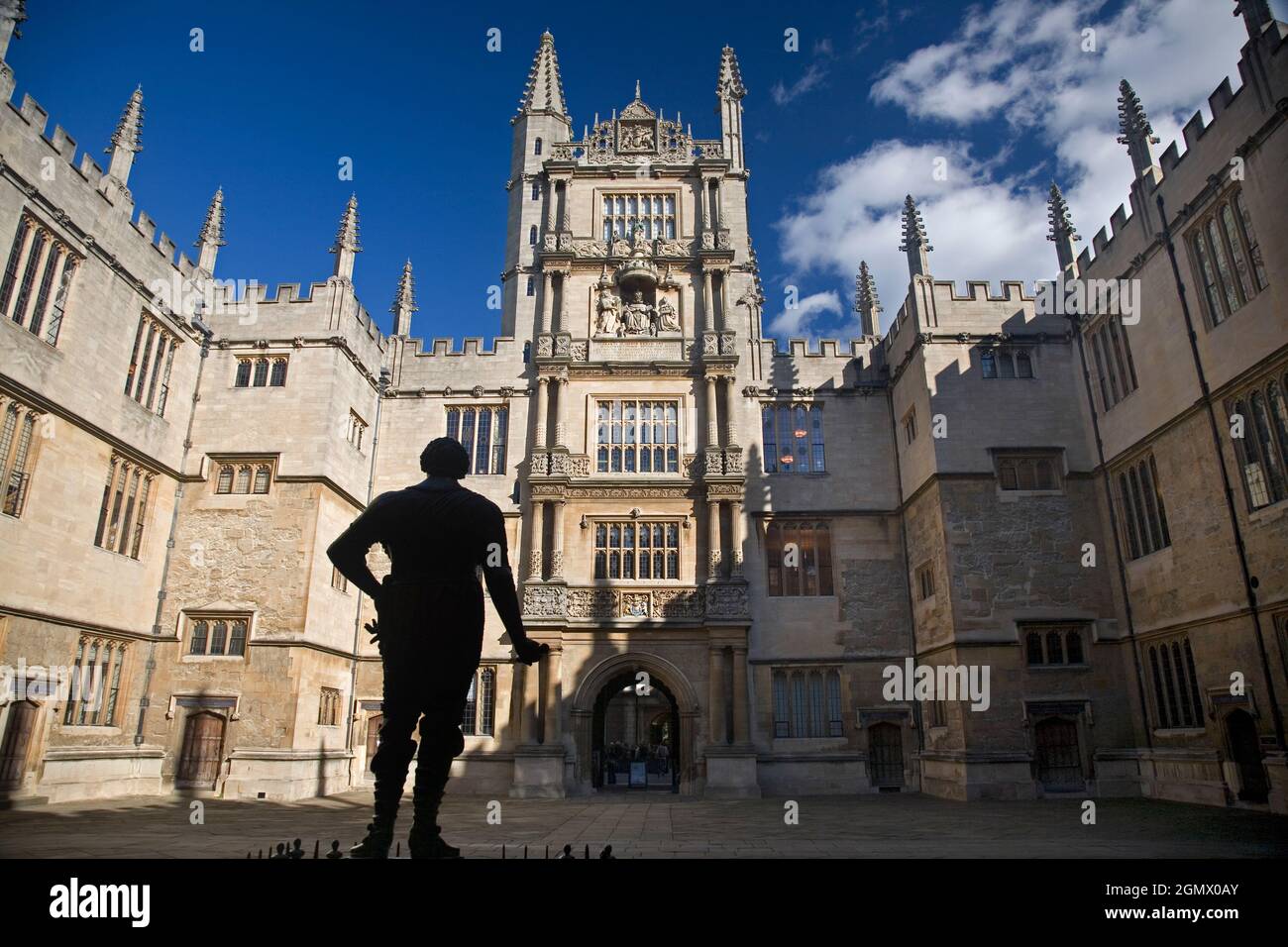 La histórica Biblioteca Bodleian es la principal biblioteca de investigación de la Universidad de Oxford. Que data, en parte, del siglo 14th, es uno de los Foto de stock