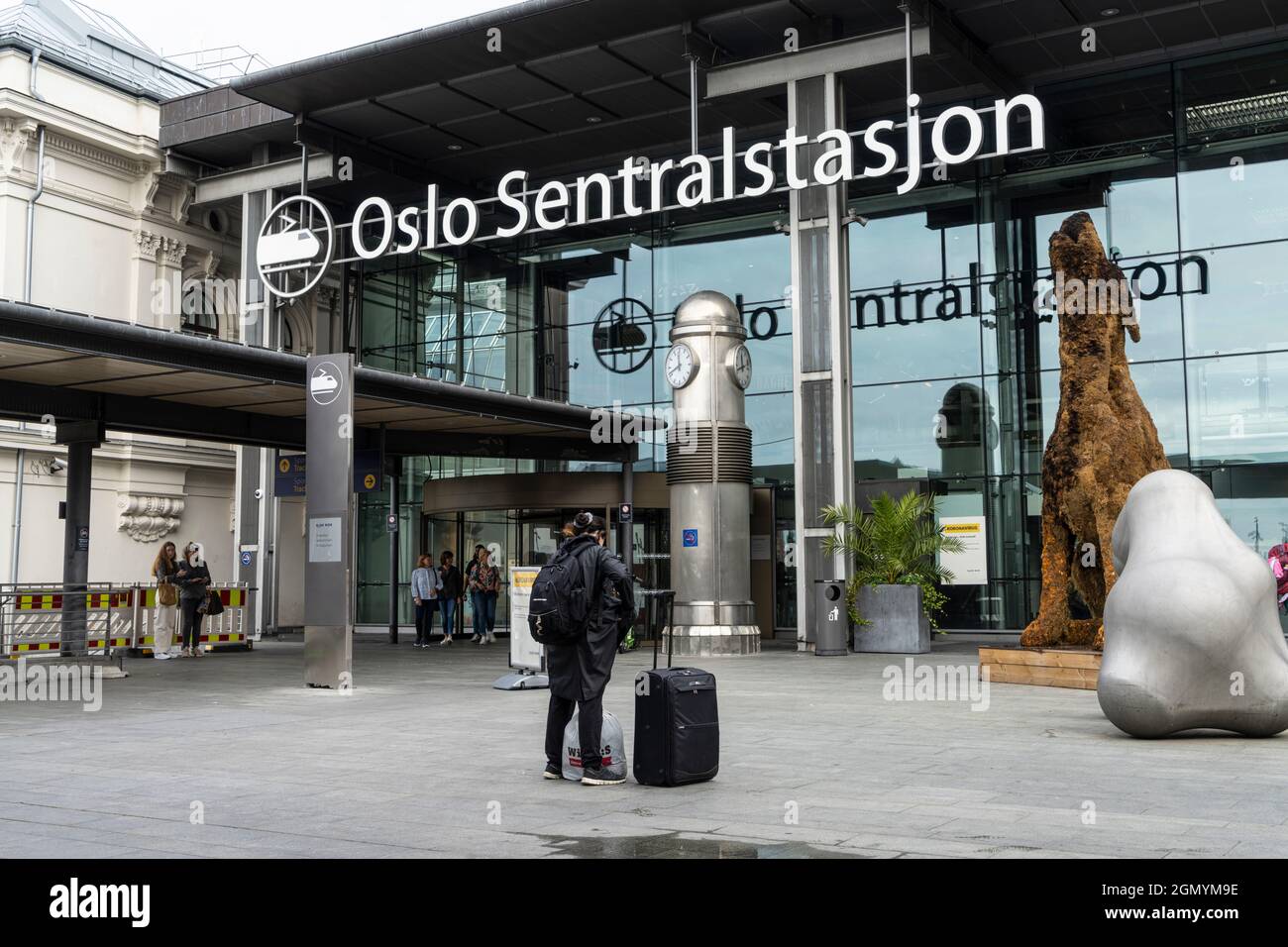 Oslo, Noruega. Septiembre 2021. Vista exterior de la estación central