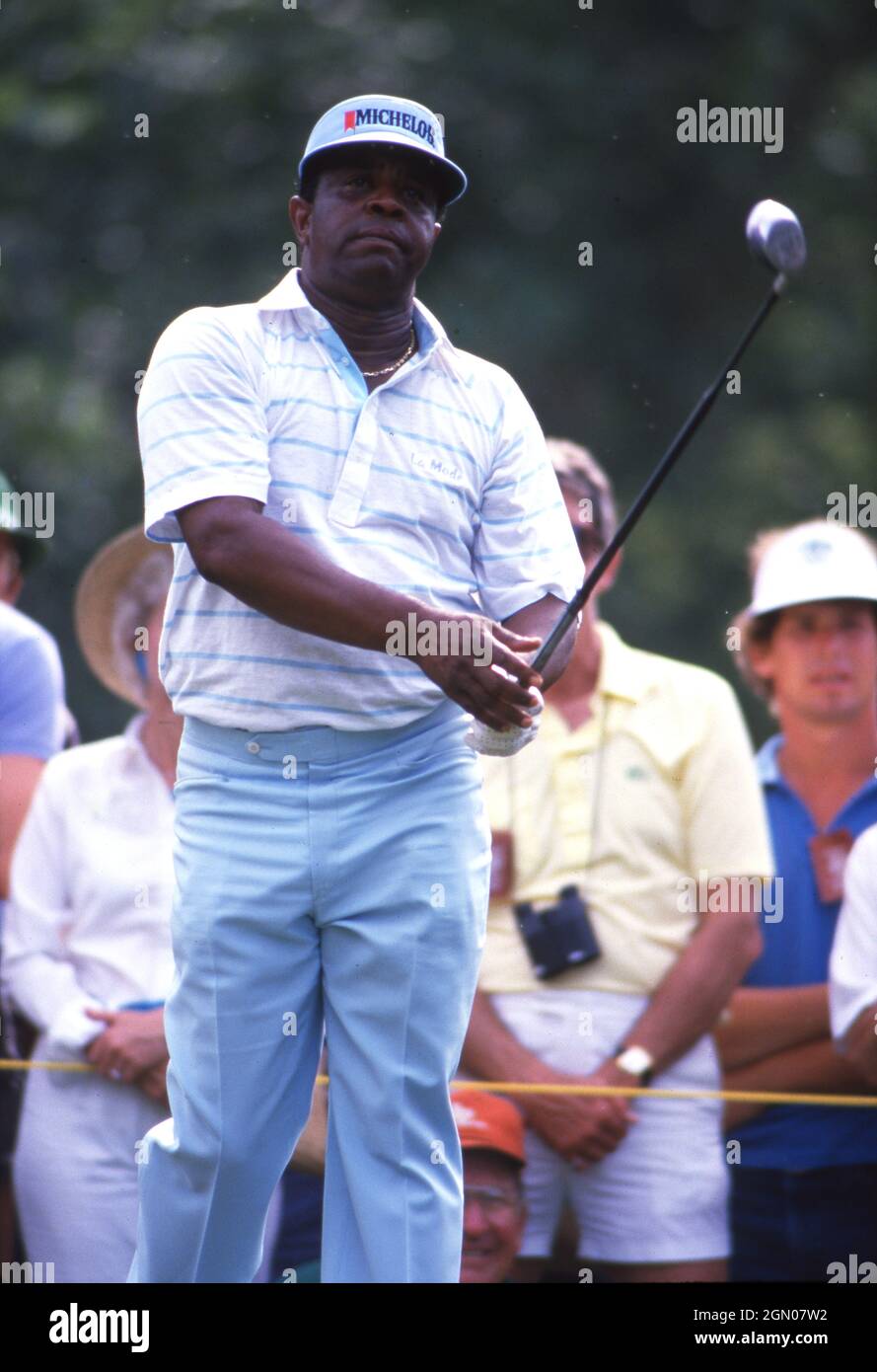 Austin Texas USA, 1989: El golfista profesional negro Lee Elder en el torneo Legends of Golf para jugadores mayores. En 1975, Elder fue el primer afroamericano en jugar en el torneo Masters. ©Bob Daemmrich Foto de stock