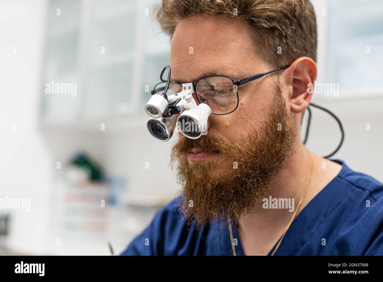 Surgeon magnifying glasses fotograf as e im genes de alta