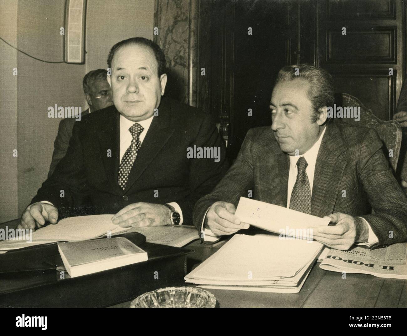 Político italiano Remo Gaspari (izquierda), 1970s Foto de stock