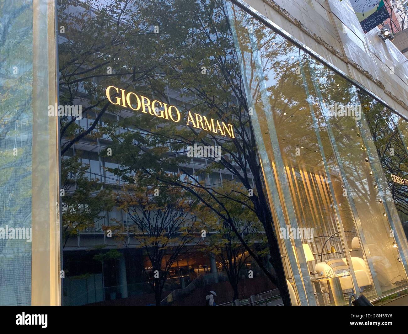 Logo armani fotografías e imágenes de alta resolución Alamy