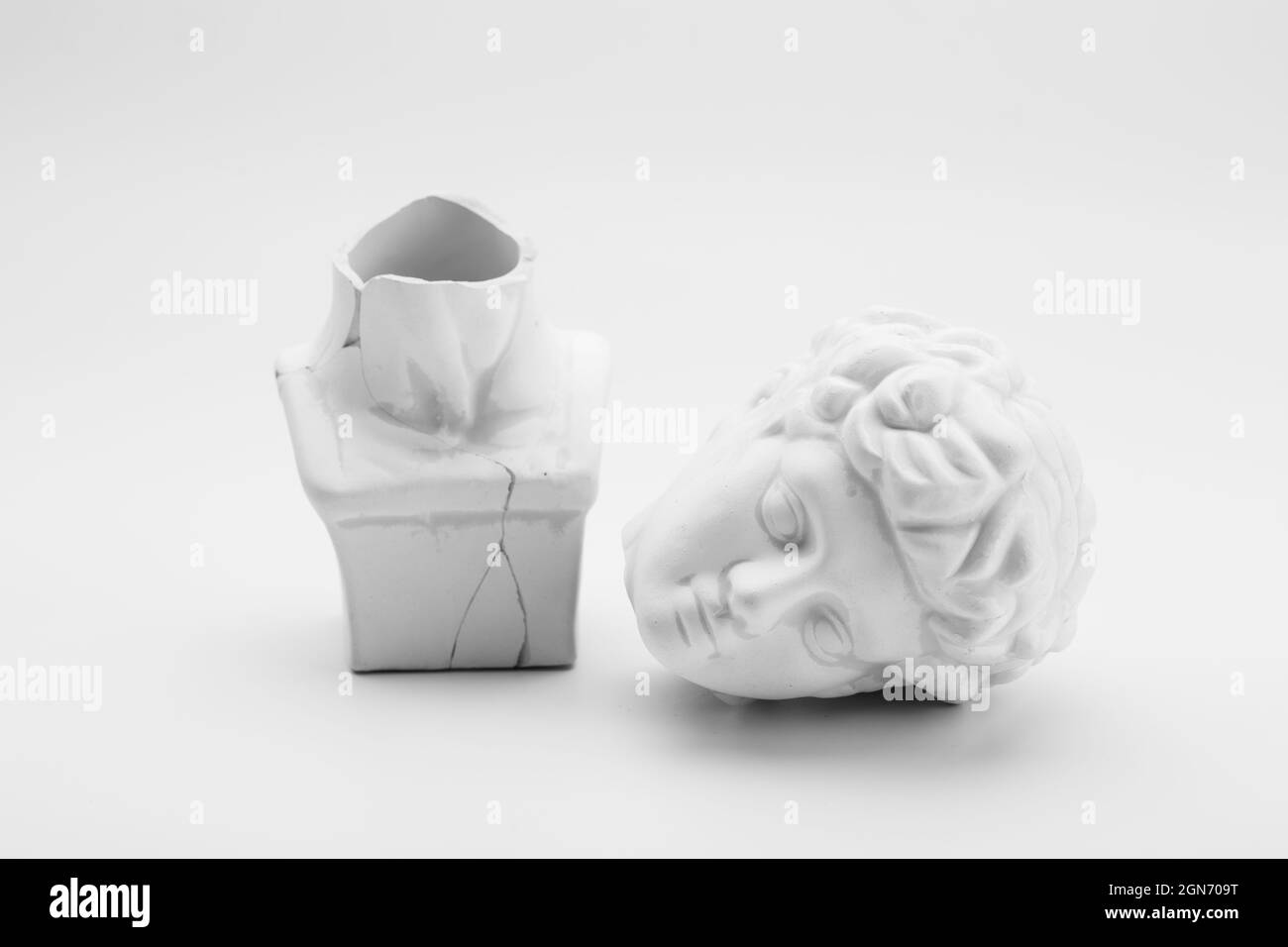 Escultura rota de la cabeza del yeso de David Fotografía de stock - Alamy