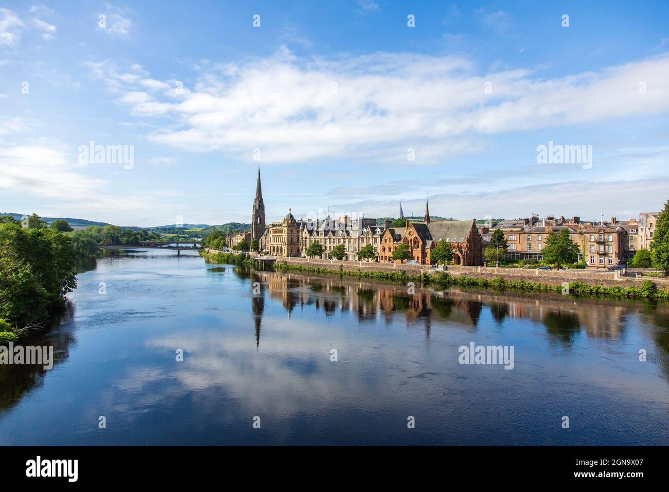 La ciudad de Perth y el río Tay, Escocia Foto de stock