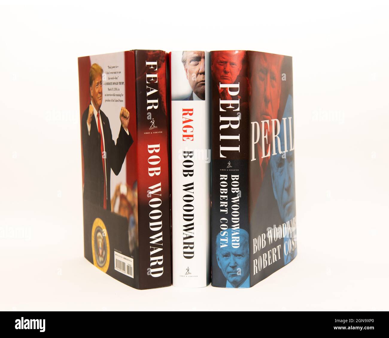 Peligro, un libro de Bob Woodward y Robert Costa, y Fear and Rage, libros de Bob Woodward sobre la presidencia de Trump Foto de stock