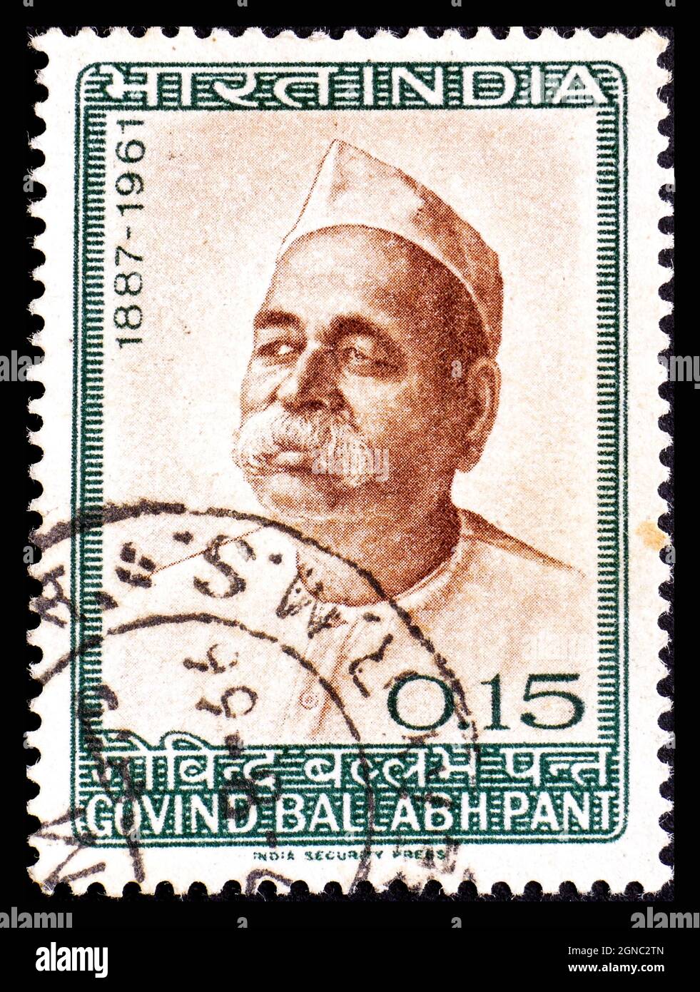 INDIA - ALREDEDOR de 1965: Sello impreso por la India, muestra Govind Ballabh Pant (1887-1961), Ministro del Interior de la India Foto de stock