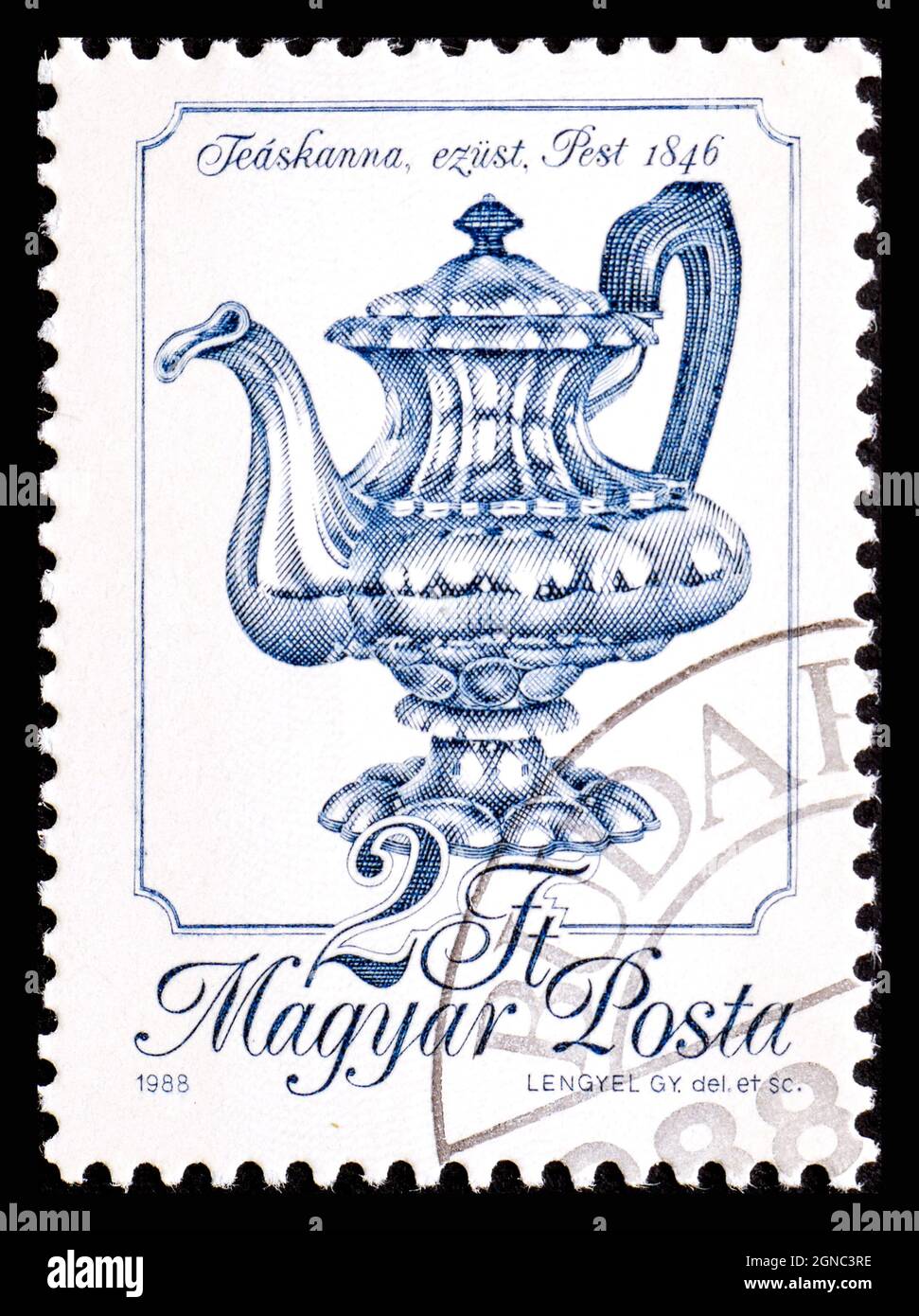 HUNGRÍA - CIRCA 1988: Sello impreso por Hungría, muestra Teapot Foto de stock