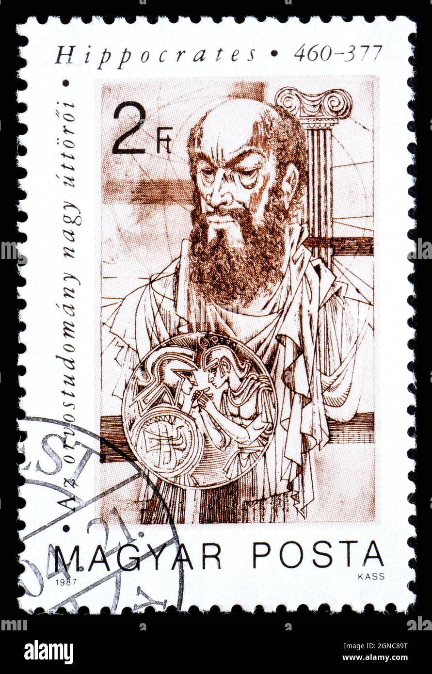 HUNGRÍA - CIRCA 1987: Sello impreso en Hungría muestra un retrato de Hippocrates Foto de stock