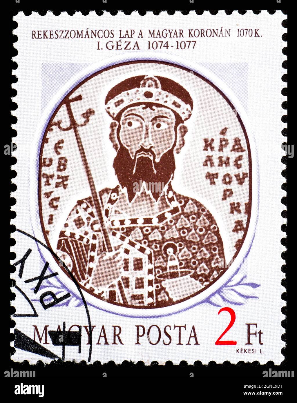 HUNGRÍA - CIRCA 1986: Un sello impreso en Hungría de la edición de los Reyes Húngaros 1st muestra Geza I retrato esmaltado en la corona húngara, 1070 Foto de stock