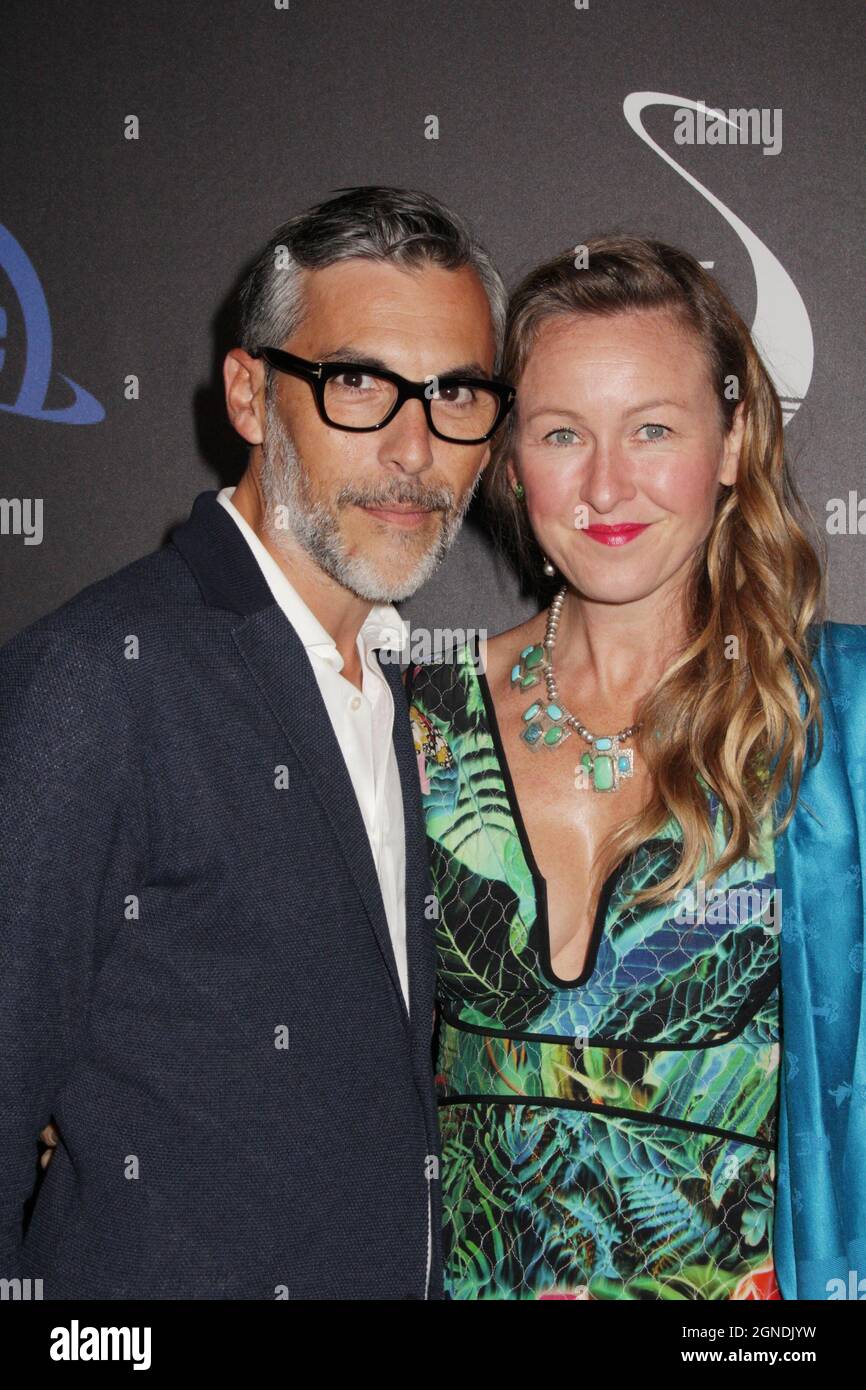Nicolas Dupart, Rebekah Caudwell 09/14/2021 El estreno mundial de 'Comer our Way to Extinction' en Wisdome L.A. en Los Angeles, CA Foto de Izumi Hasegawa / HollywoodNewsWire.net Foto de stock