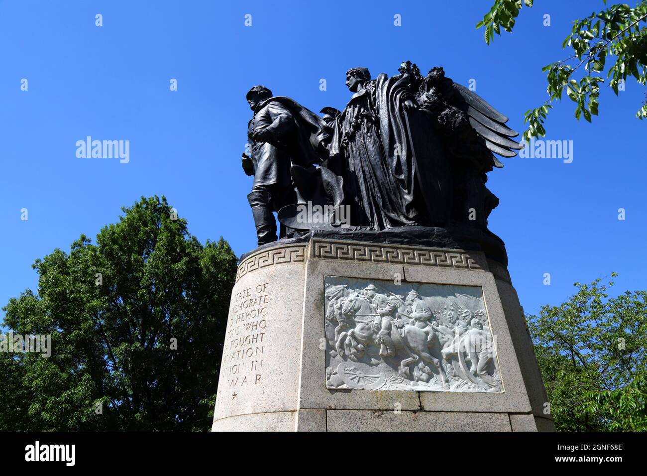 Monumento a los soldados y marineros de la Unión mostrando relieve de mármol en el panel norte, Wyman Park Dell, Baltimore, Maryland, Estados Unidos Foto de stock