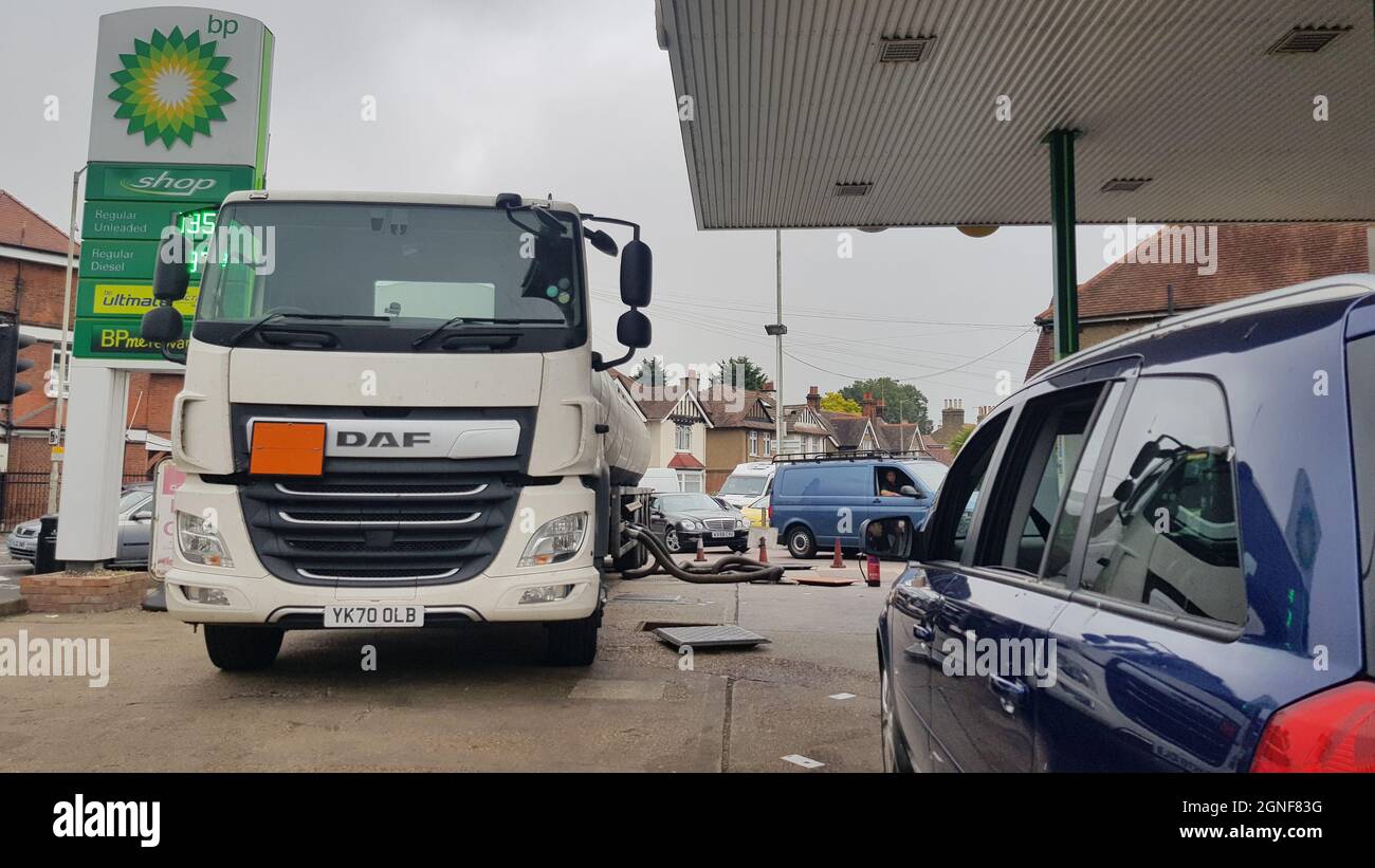 Conductores de camiones cisterna de combustible fotografías e imágenes de  alta resolución - Alamy