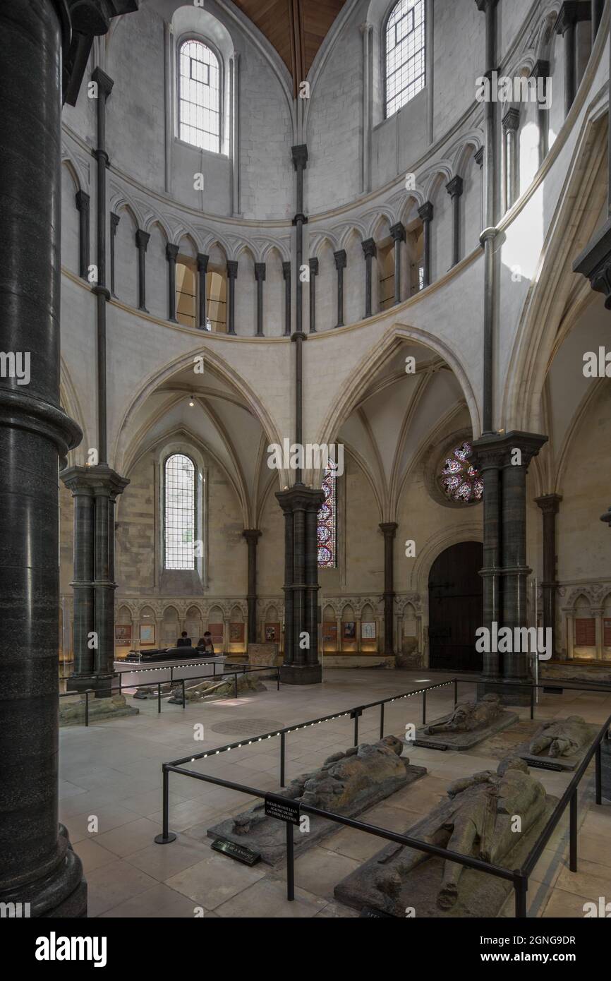 Londres, Iglesia del Templo Templerkirche, Polygon mit Grabmälern der Tempelritter, Blick nach Südwesten, Weihe 1185 Foto de stock