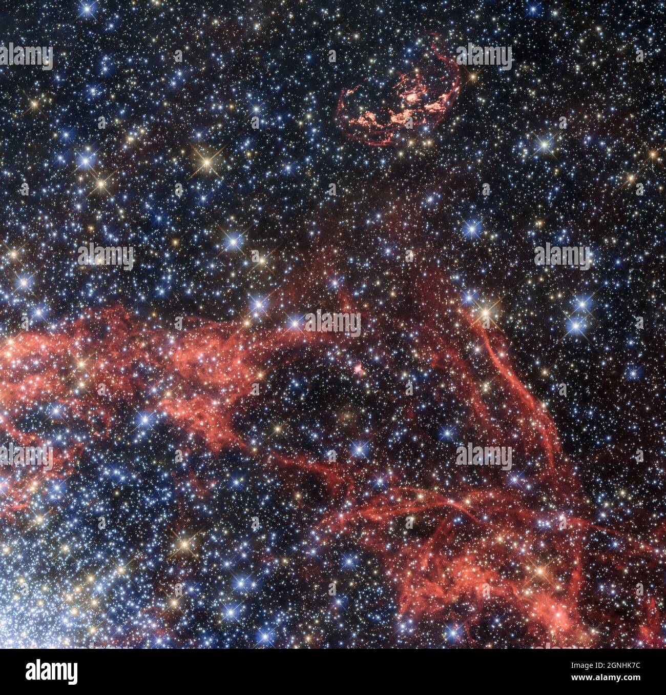 Esta imagen muestra el remanente de supernova SNR 0509-68,7, también conocido como N103B, que era una supernova de tipo IA, ubicada en la gran Nube Magallanes. . Fuente de imagen Telescopio Espacial Hubble NASA/ESA Foto de stock