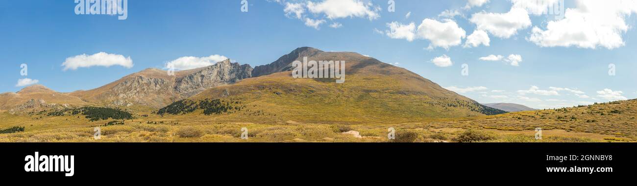 Vista panorámica del Monte Bierstadt en el paso de Guanella en Colorado Foto de stock