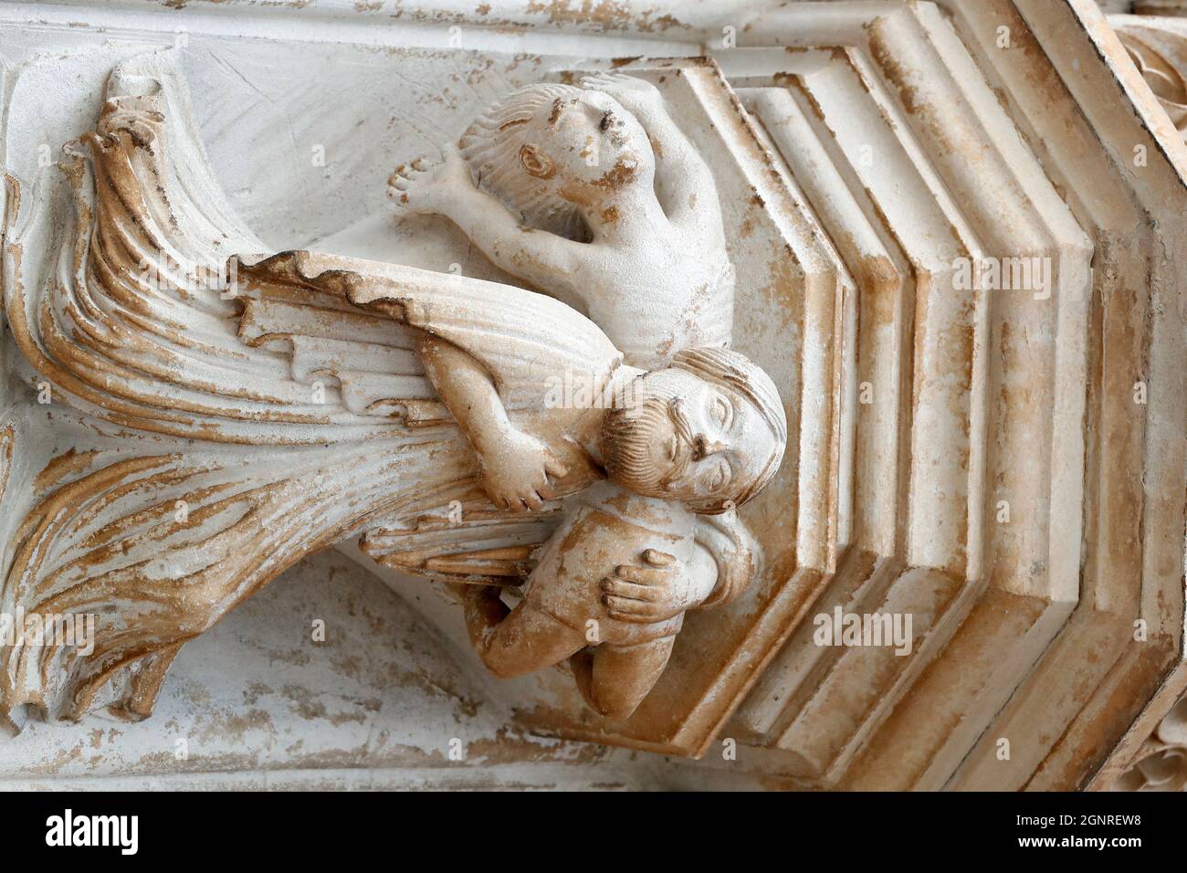 Portal occidental. Monasterio de Batalha. Arquitectura gótica tardía, mezclada con el estilo Manueline. Portal occidental. Portugal. Foto de stock
