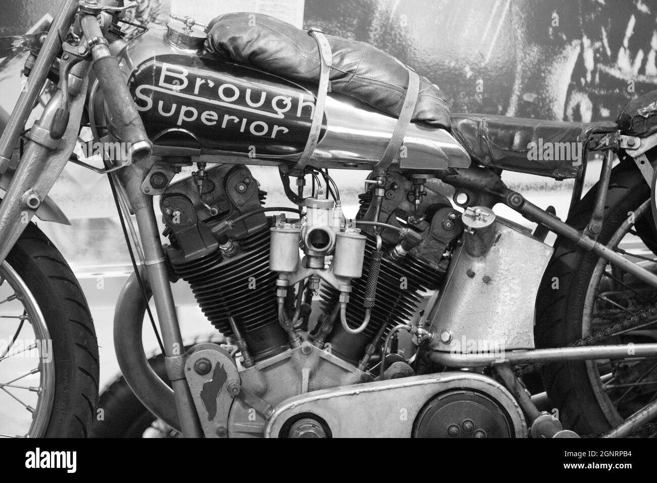 Brough Superior 1000cc “Obras Scrapper” Motorcycle,1927, Museo Briooklands, Weybridge, Surrey, Inglaterra Foto de stock