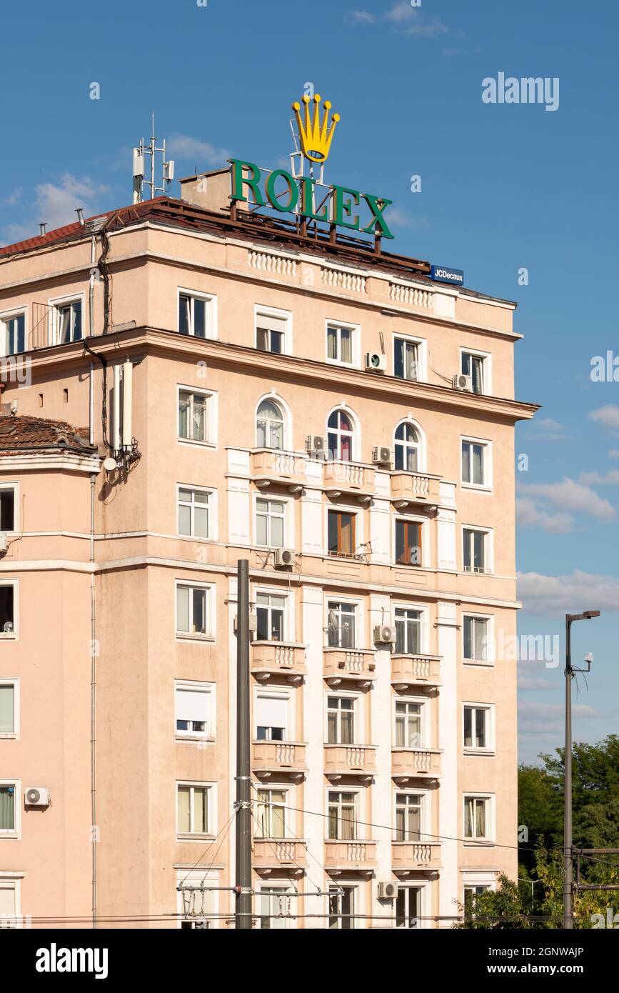 Rolex luces de neón anuncio en el edificio residencial en Sofía, Bulgaria  Fotografía de stock - Alamy