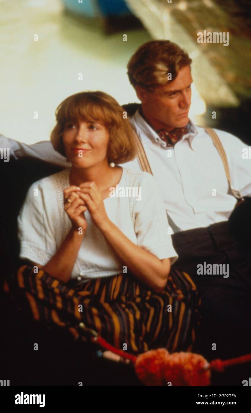 CARRINGTON, desde la izquierda: Emma Thompson, Steven Waddington, 1995. © Gramercy Pictures / Cortesía Colección Everett Foto de stock