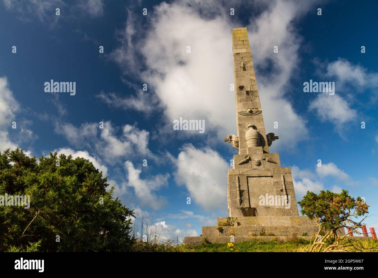 Monumento al capitán Skinner, Holyhead, Anglesey, Gales, paisaje, copyspace a la izquierda. Foto de stock