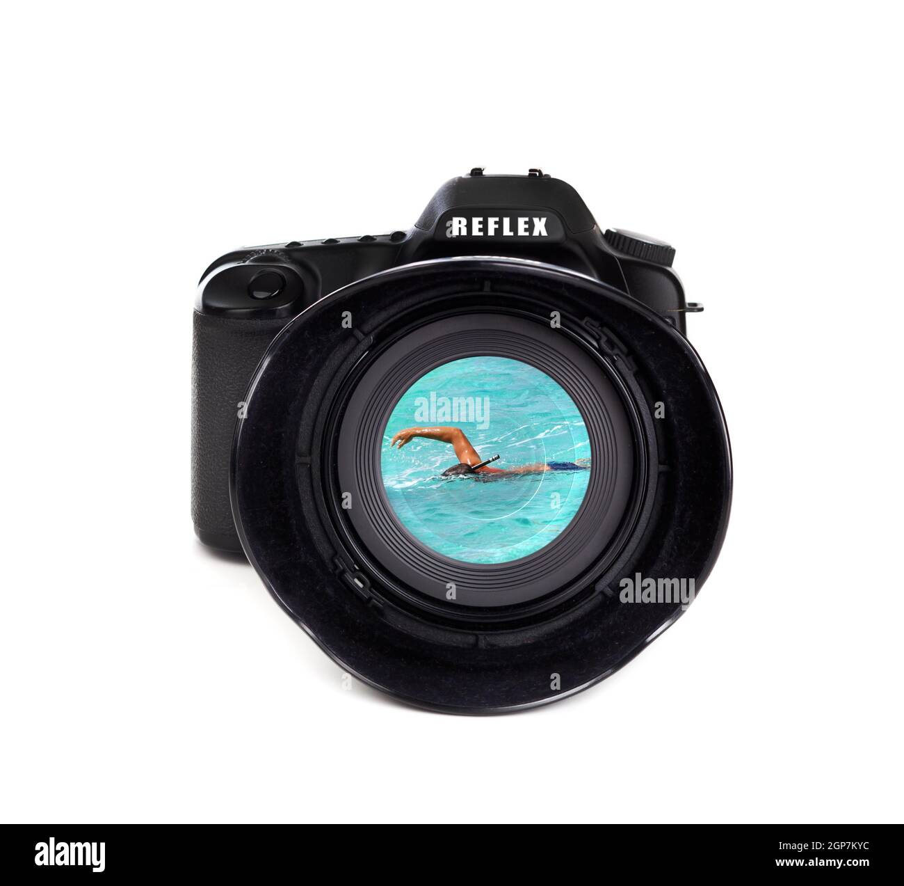 Cámara de fotos digital sobre fondo blanco con los turistas nadar Foto de stock