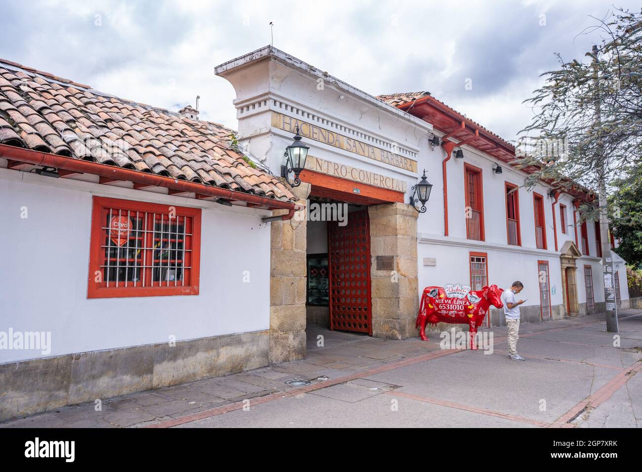 Hacienda santa barbara centro comercial fotografías e imágenes de alta resolución Alamy Hacienda santa barbara centro comercial fotografías e imágenes de alta resolución Alamy